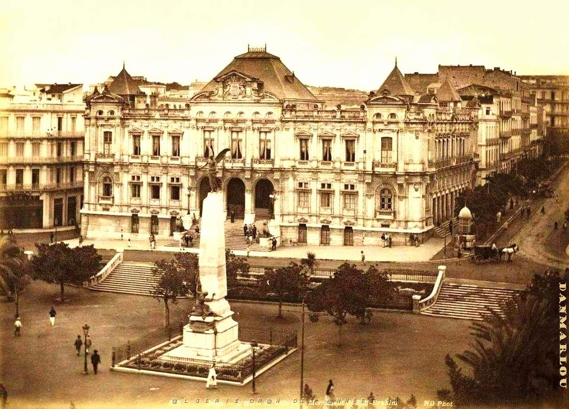 PA b- 061- Hotel de ville.jpg